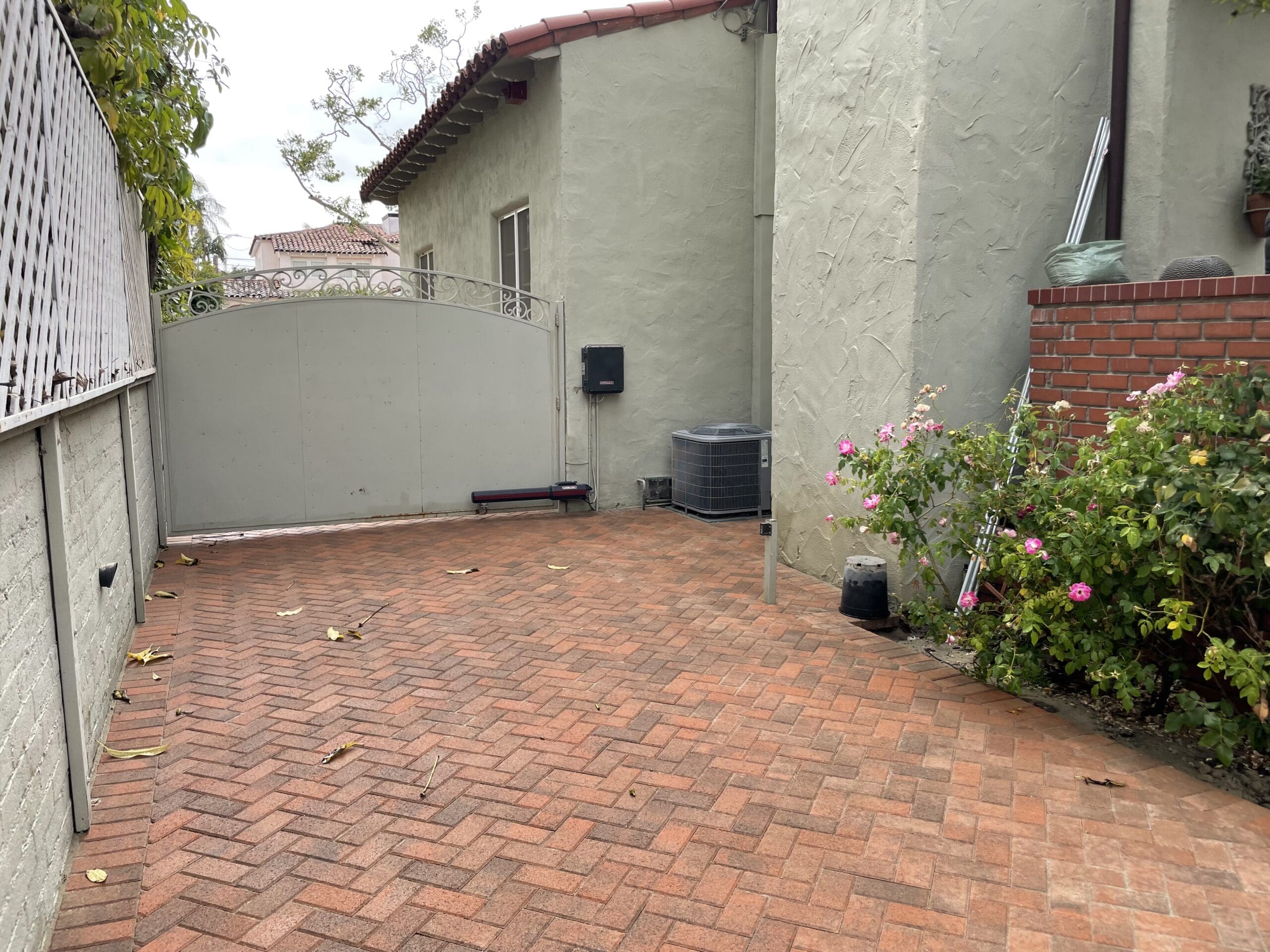 Herringbone pattern driveway pavers